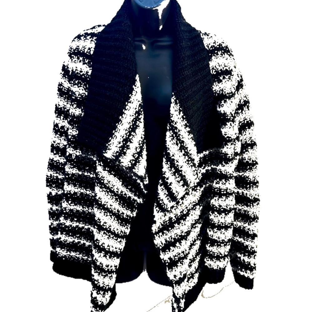 Loft Large black & white flap collared chunky sweater cardigan acrylic/wool